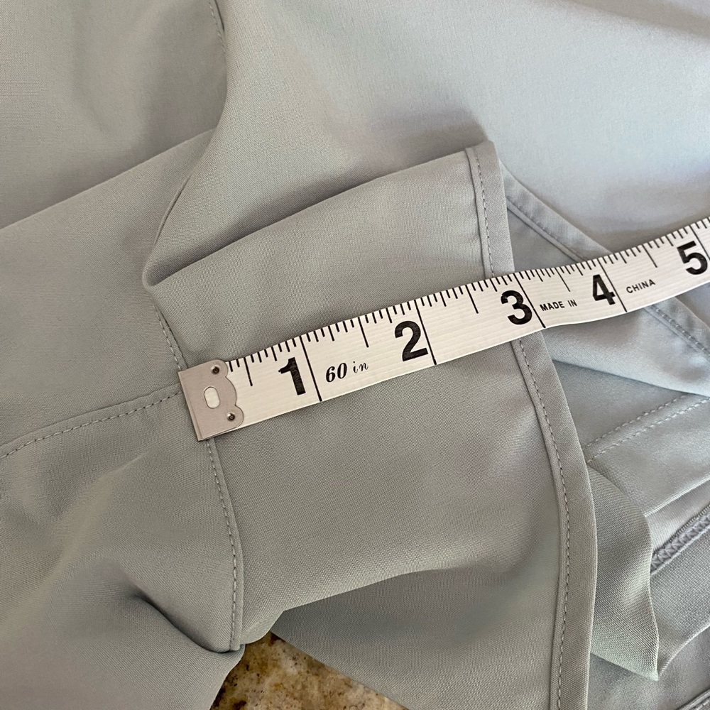 EUC MPG athletic short size xs in grey - Picture 3 of 9